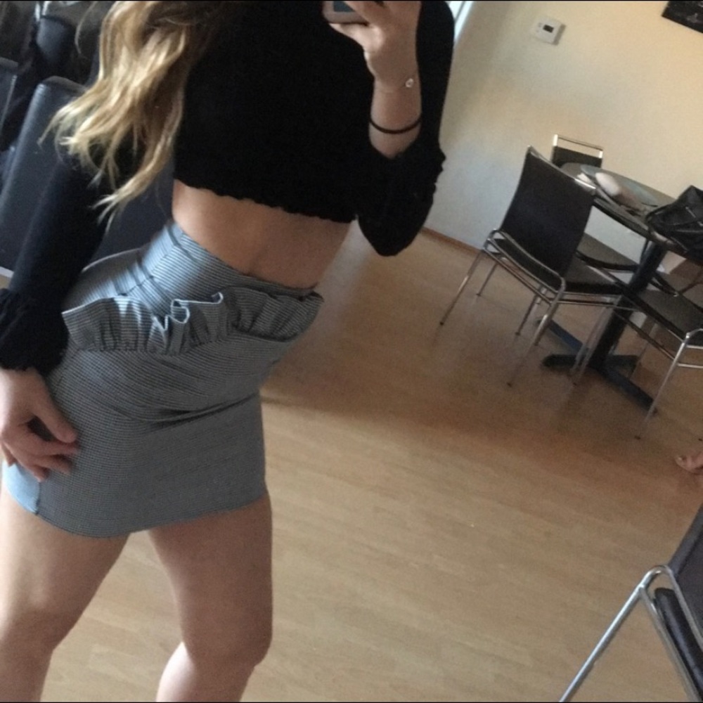 H&M skirt size 4